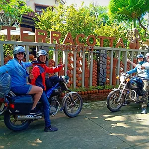https://terra-cotta-homestay.hotelsofhoian.com